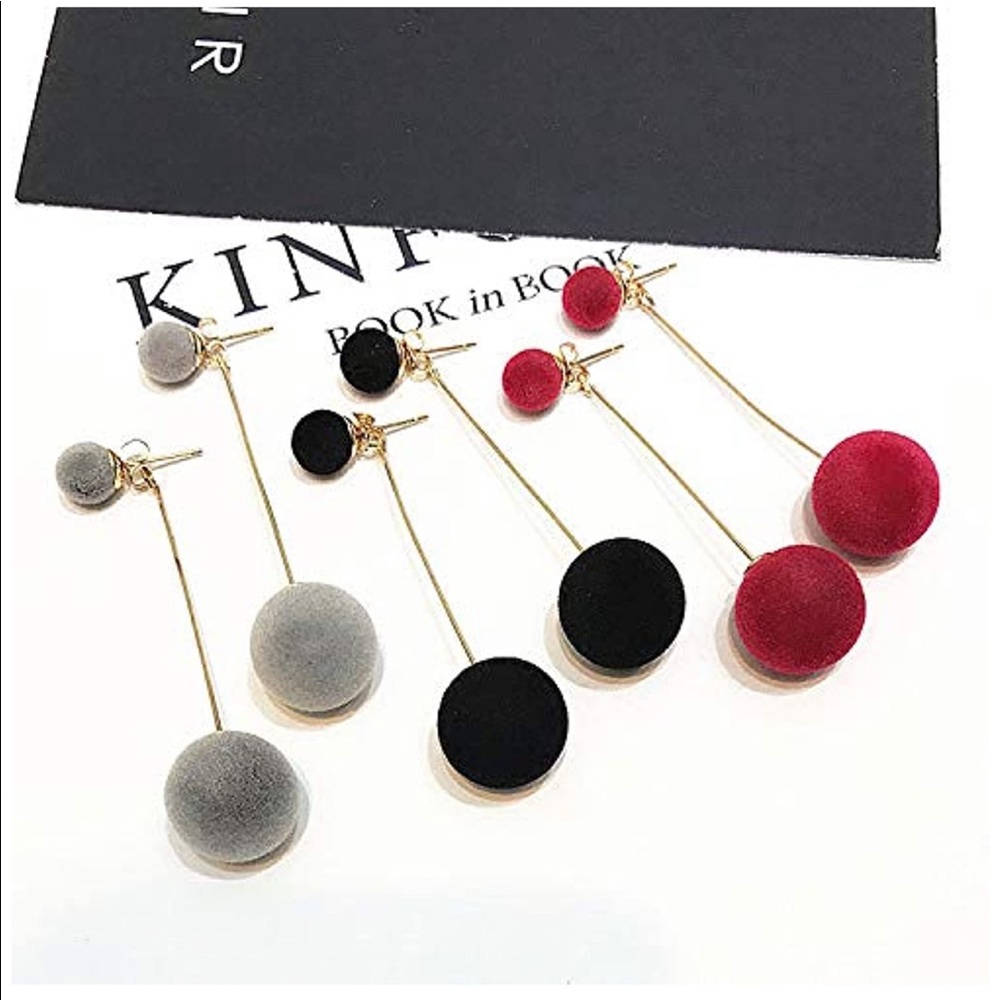 Pam (All Earrings 5/$30)
